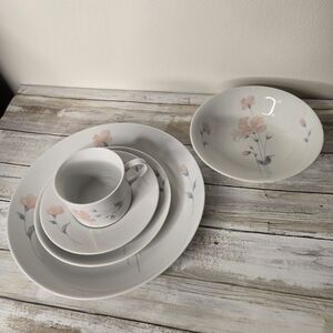 Trisa Fine Porcelain China Place Setting